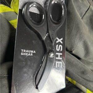 XSHEAR Black Trauma Shear – Heavy-Duty Emergency Scissors